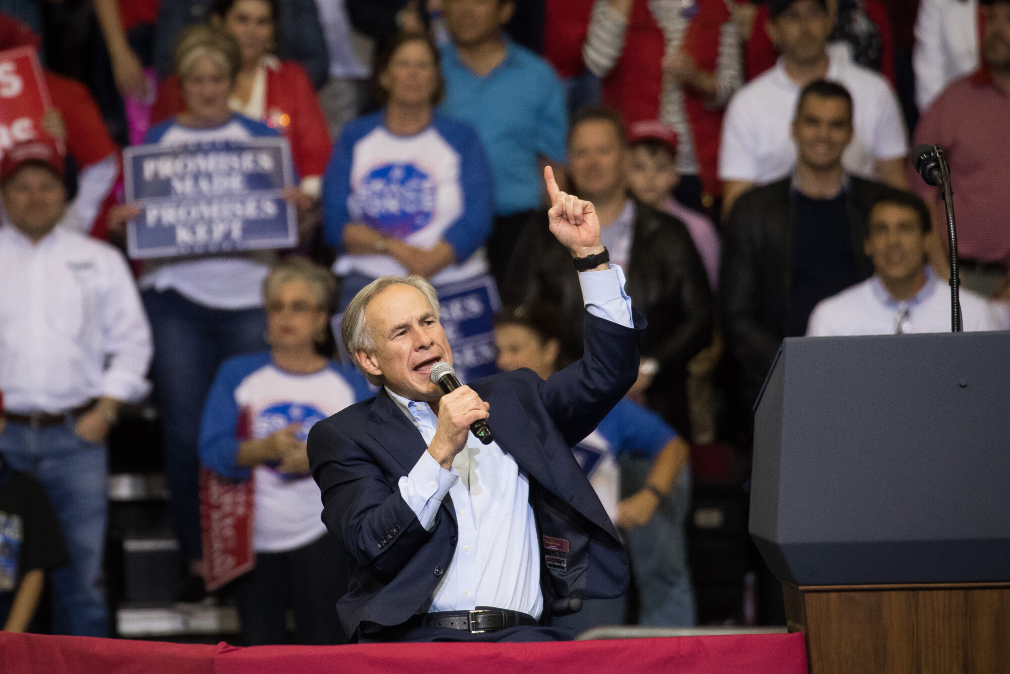 Texas Gov. Vows to Protect Oil Industry