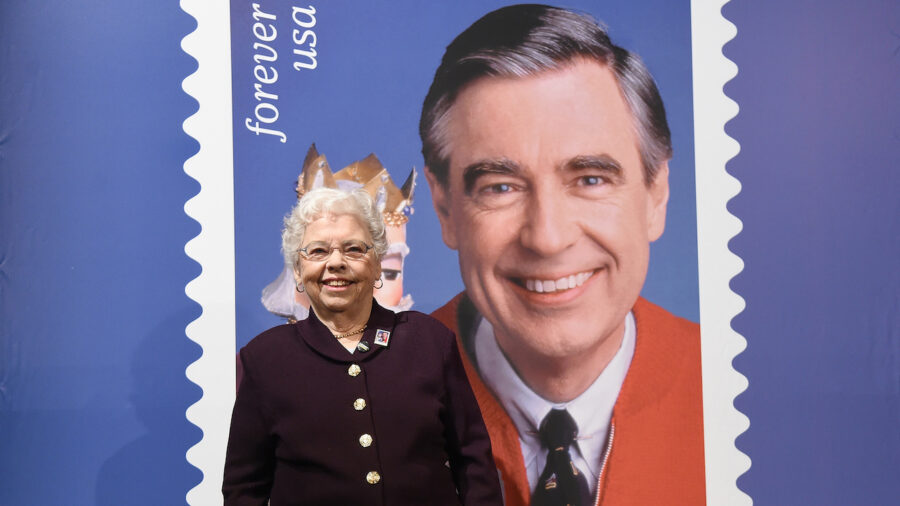 Joanne Rogers, Widow of TV’s Famed Mister Rogers, Dies at 92