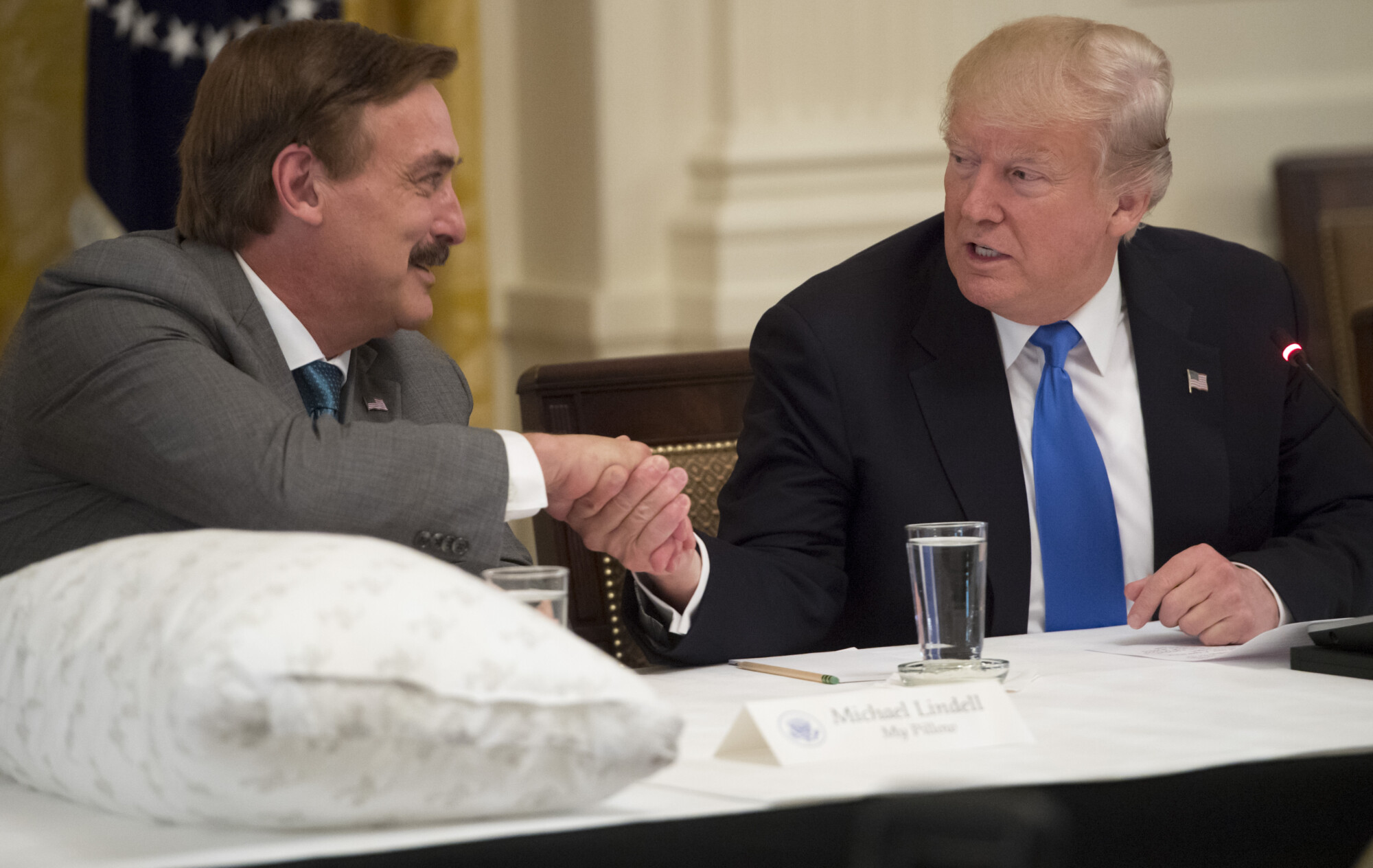 MyPillow CEO Visits Trump in Oval Office Carrying Mysterious Notes