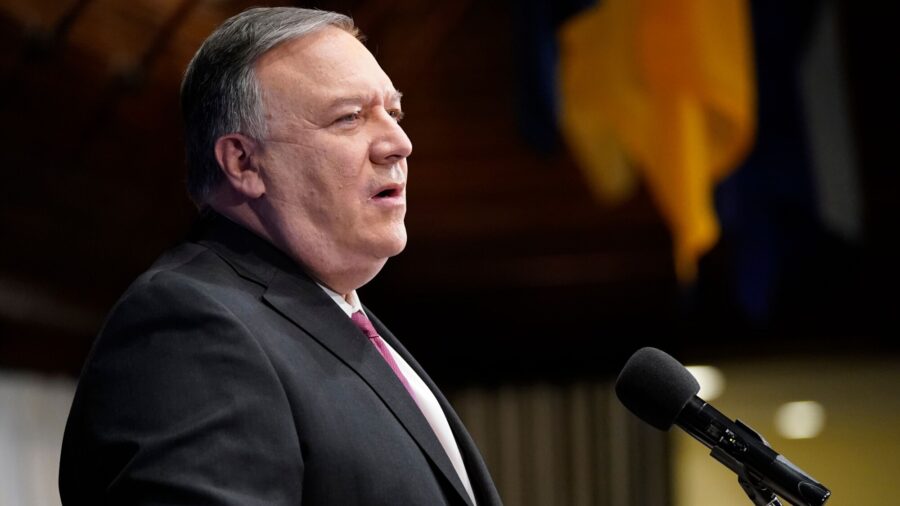 Pompeo Calls on Biden to Confront CCP After Memo Release