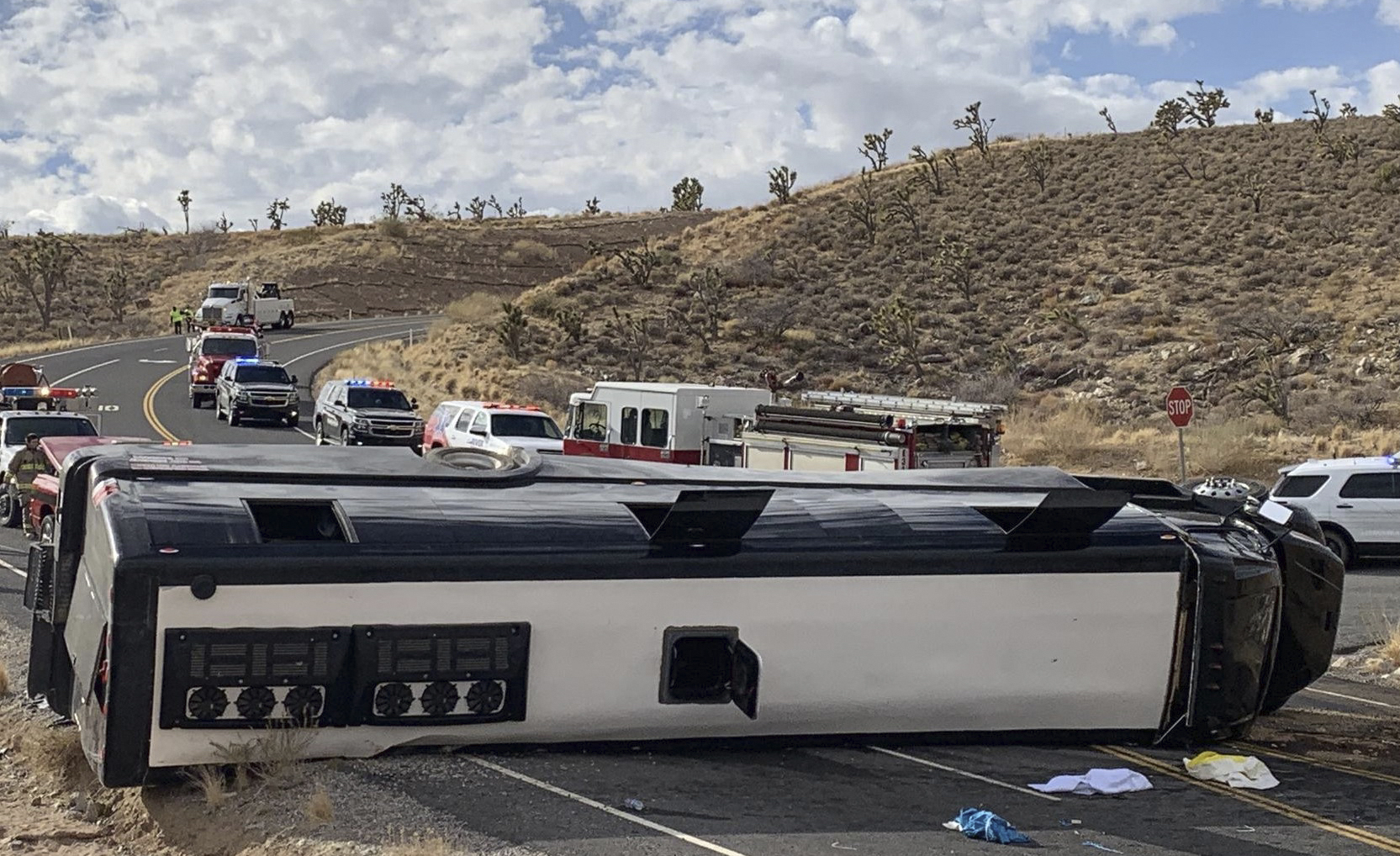 One Dead, Dozens Injured After Bus Crash on Way to Grand Canyon
