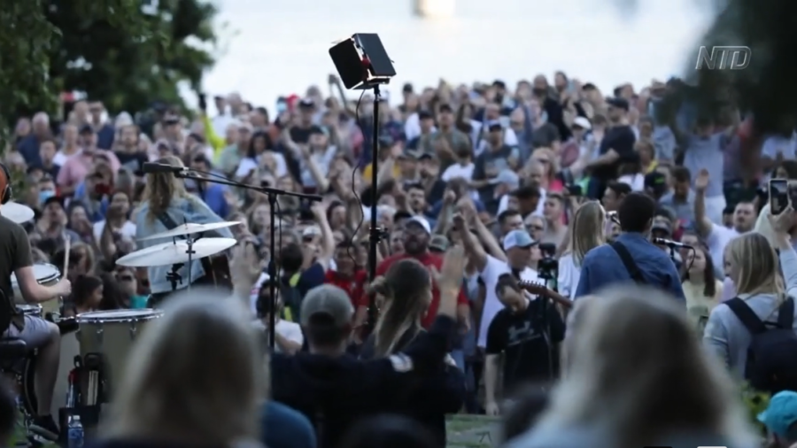 Concertgoers, BLM Clash in Downtown Los Angeles