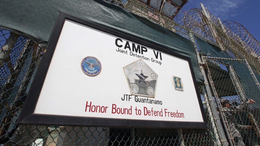 Pentagon Plan to Give COVID-19 Vaccines to Guantanamo Detainees Paused After Republican Criticism