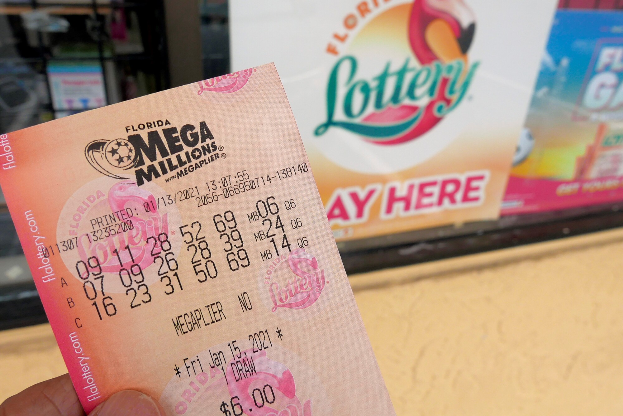 Powerball And Mega Millions Jackpots Grow To Combined 1 39 Billion Ntd