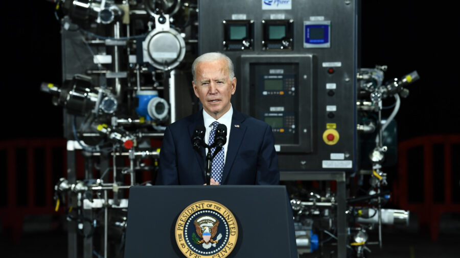 Biden Visits Pfizer Factory