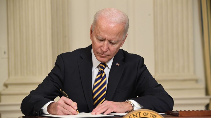 Biden Revokes 7 Trump Executive Orders Without Explanation