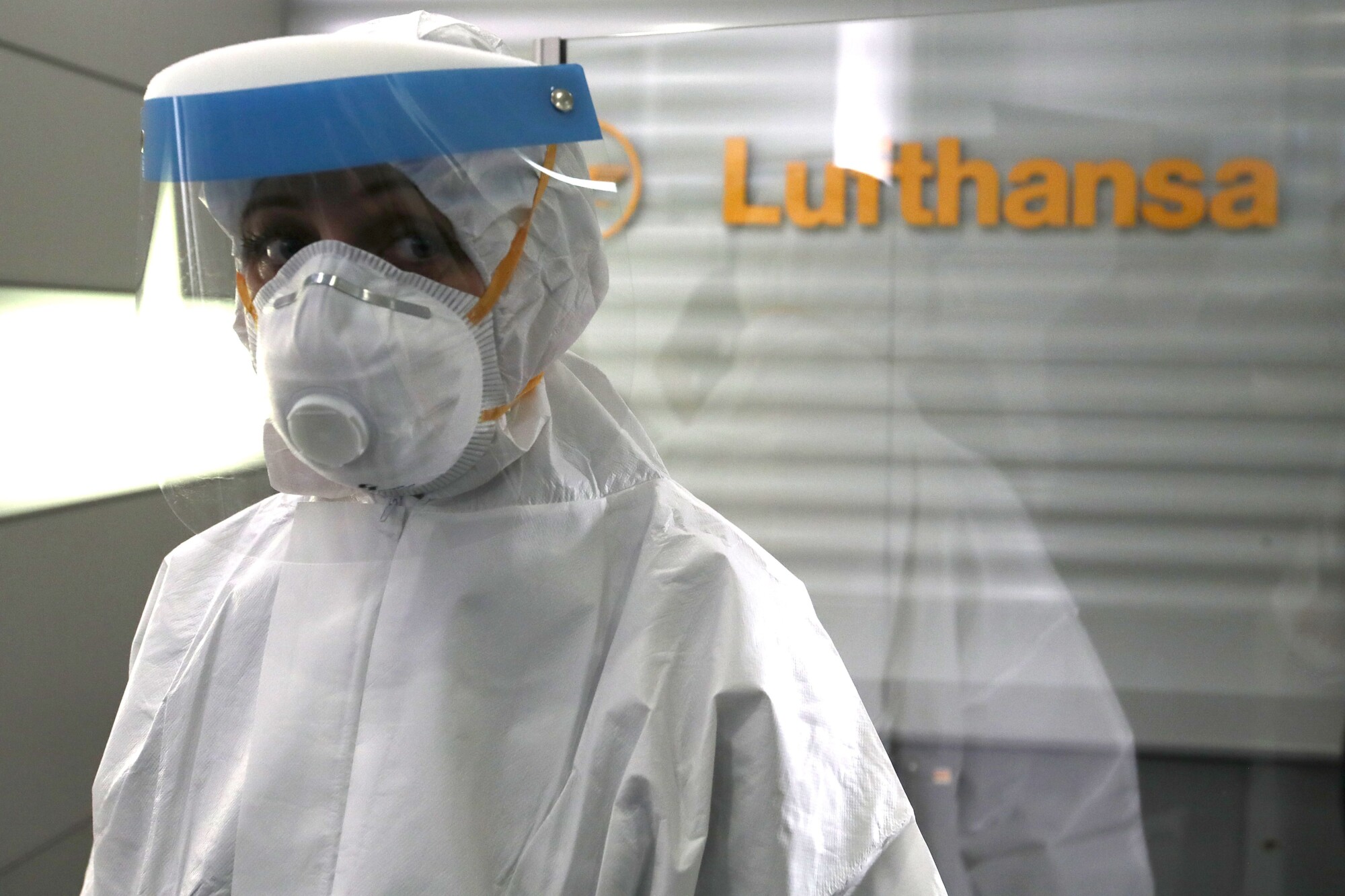 Lufthansa Raises 1.6 Billion Euros to Repay German Government Aid