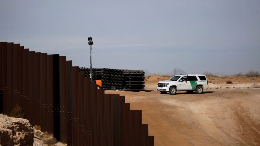 Border Patrol Agent Shot by Suspected Smugglers in New Mexico