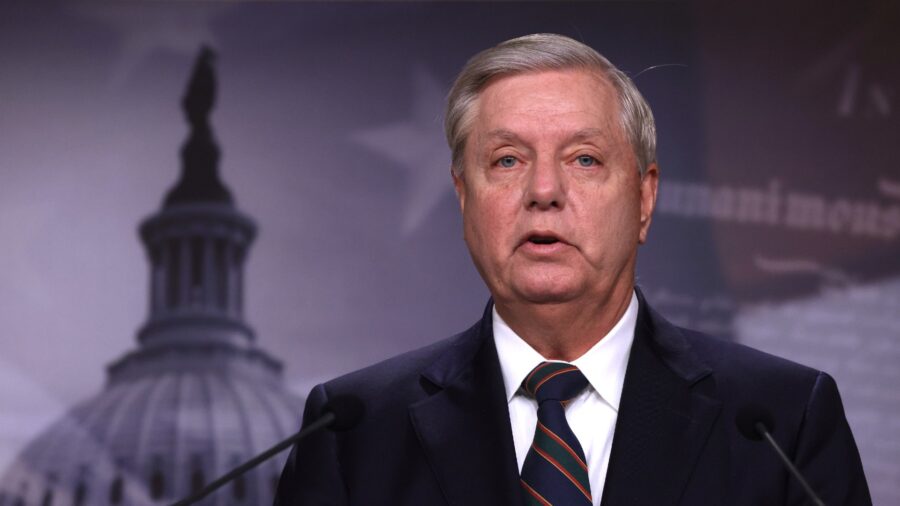 Graham Says Democrats Would ‘Open Pandora’s Box’ by Calling Witnesses at Impeachment Trial