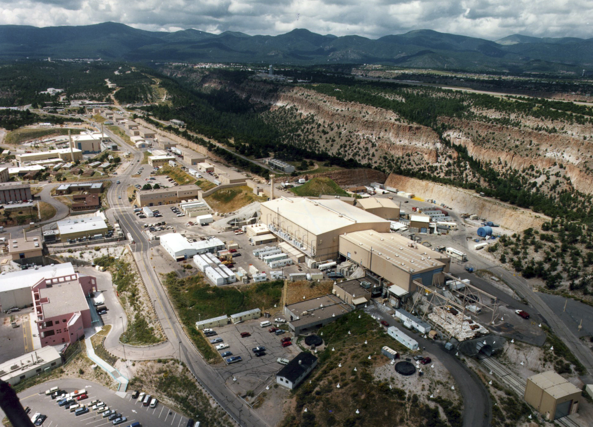 185 Employees Leave Los Alamos Nuclear Weapons Lab Due to Vaccine Mandate
