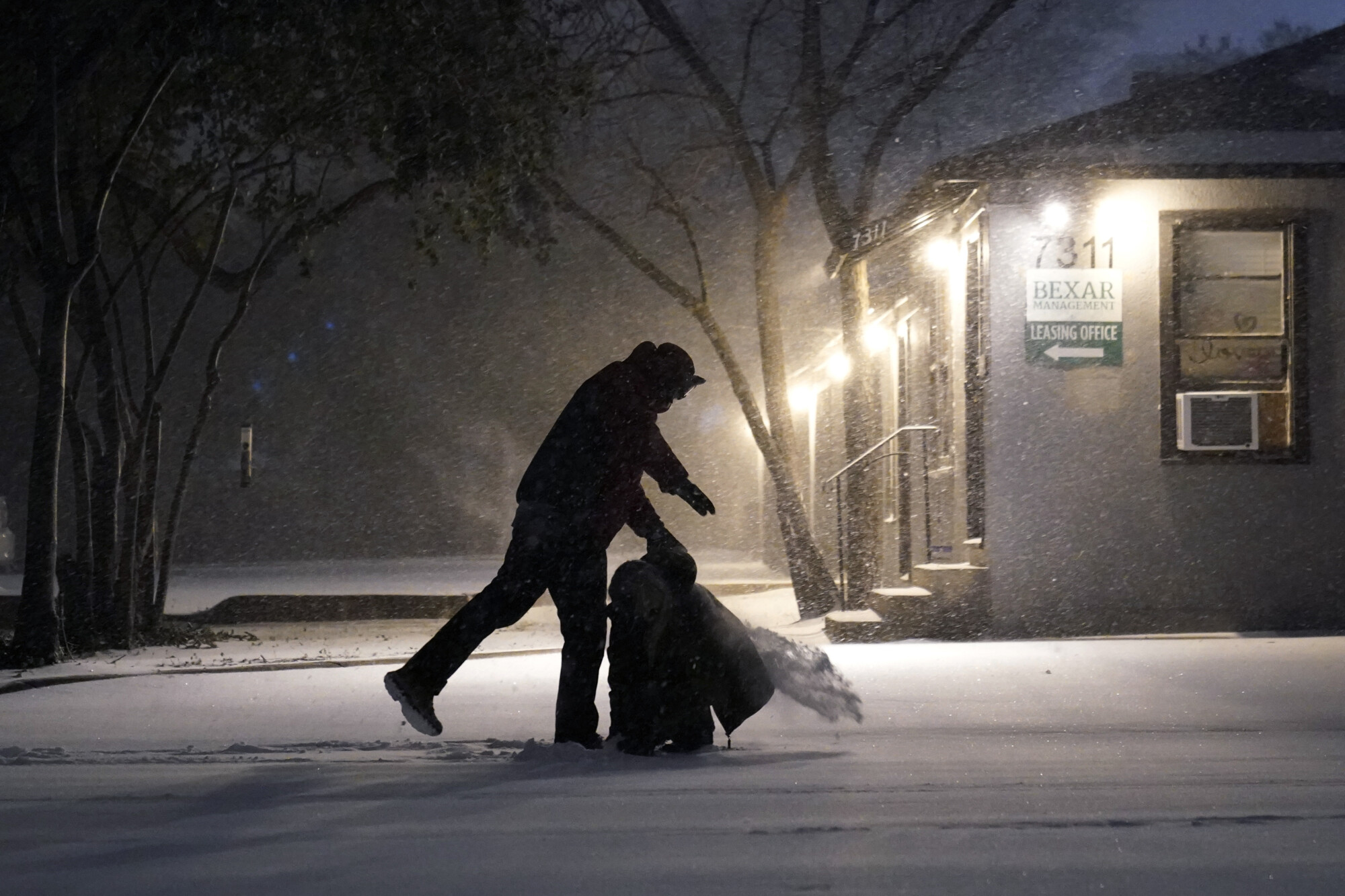 Power Cut Across Texas as Snow, Ice Blanket Southern Plains