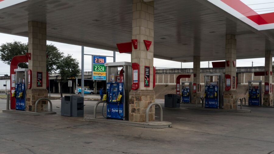 US Judge Knocks Nearly $6 Million Off Fine for Exxon Baytown, Texas, Pollution