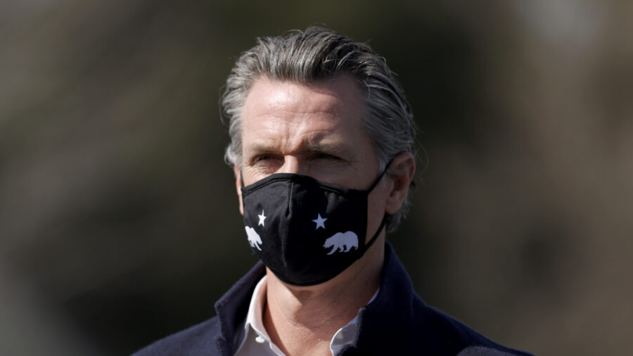 California Governor Newsom Pushes Vaccine Distribution