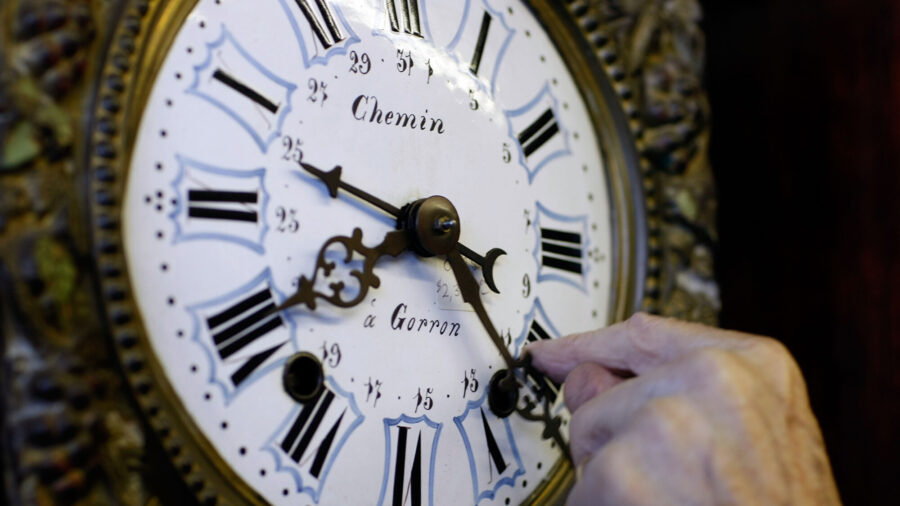 End of Daylight Saving Time Means Winter Is on the Horizon