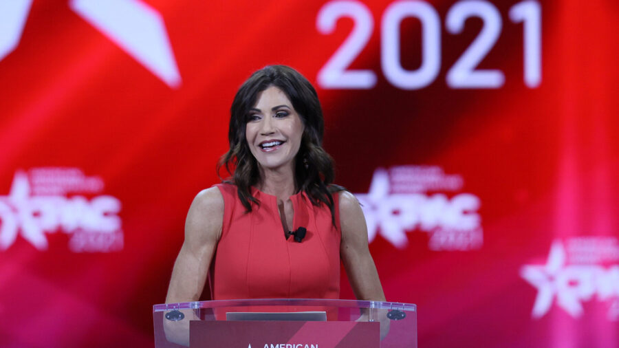 Governor Noem Signs Pledge to Restore 'Patriotic Education' in Schools