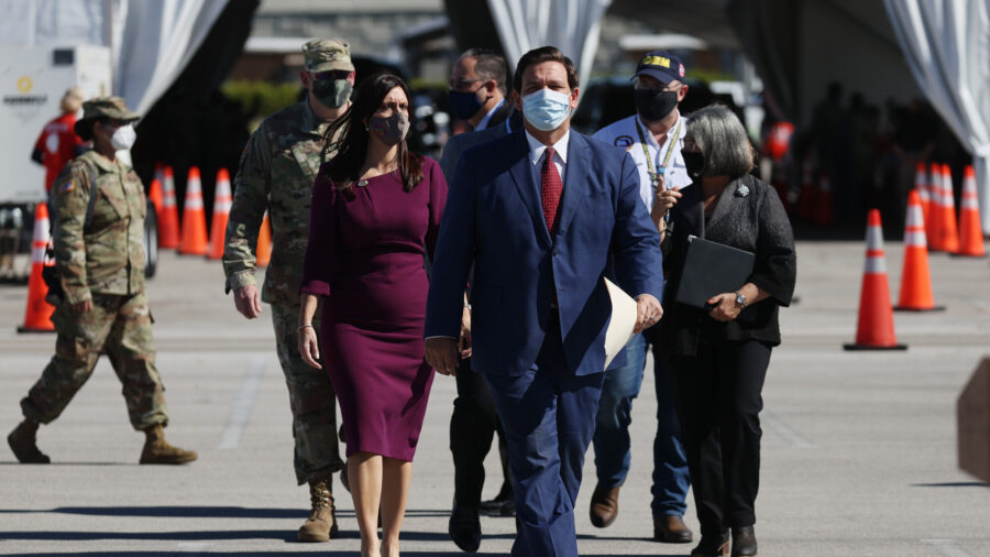 Florida Governor Cancels Virus Restriction Fines