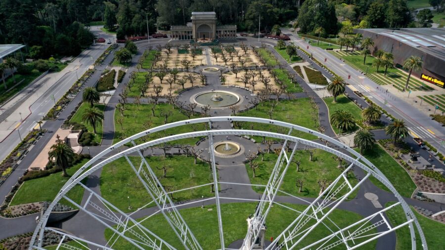 San Francisco Ferris Wheel Stays 4 More Years