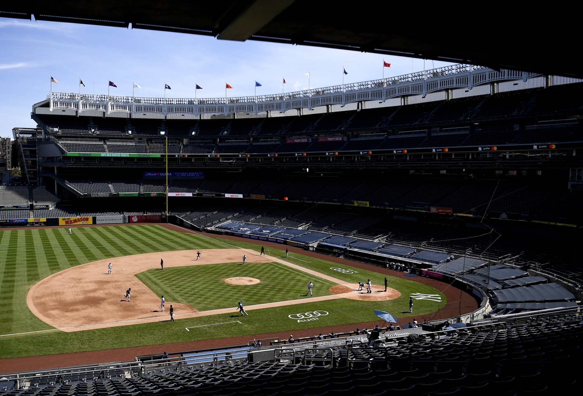 New York Baseball Stadiums to Open Up to Fans
