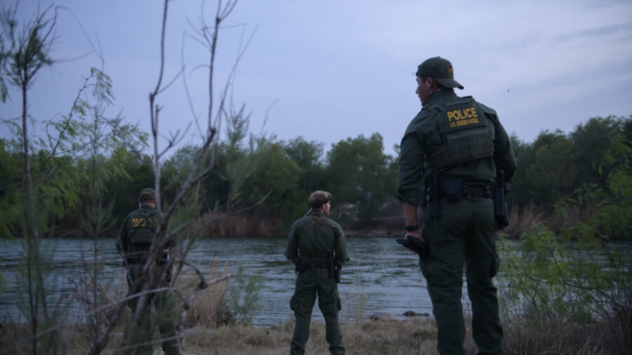 Record Number of 'Sex Offender Encounters': CBP Agent Exposes Leaked Documents