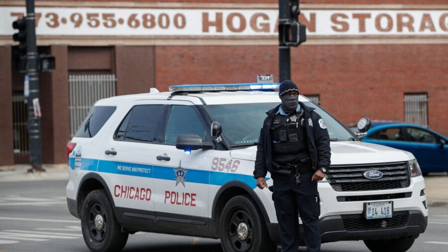 Chicago Hair Salon Raises Funds for Police