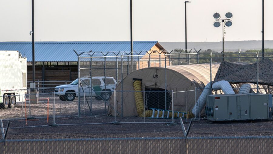 California Convention Center to House Migrants