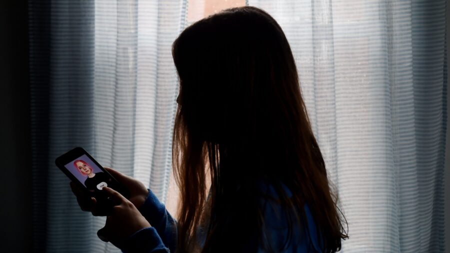 Psychiatrists Testify Before Congress on Risks of AI Chatbots