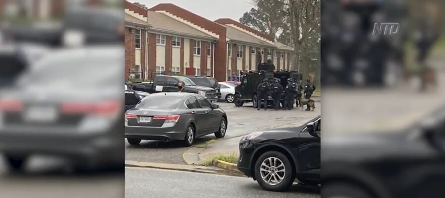 Virginia Beach Shootings Leave 2 Dead, 8 Injured | NTD
