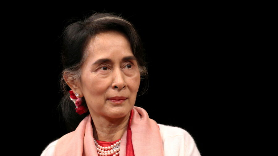 Burma’s Suu Kyi Asks Court to Let Her Meet Lawyers, Activists Urge New Year Defiance