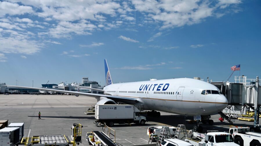 United Flight from Maui Plunged to Within 800 Feet of Pacific Ocean Soon After Takeoff