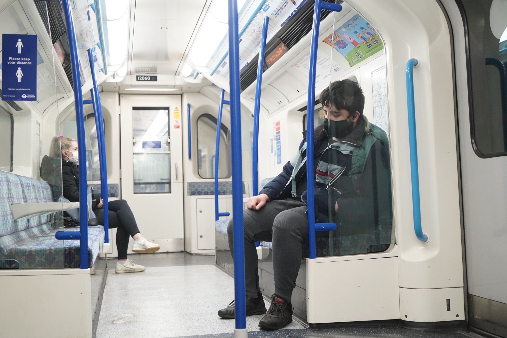 Masks to Remain Mandatory on London Transport
