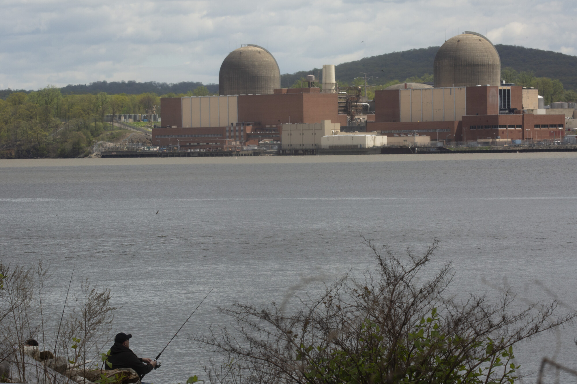NY Nuclear Power Plant Shuts Down