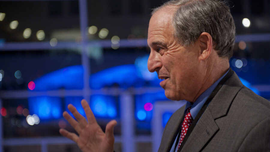 Lanny Davis Registers as Foreign Agent for Ukrainian Oligarch Facing Bribery Charges