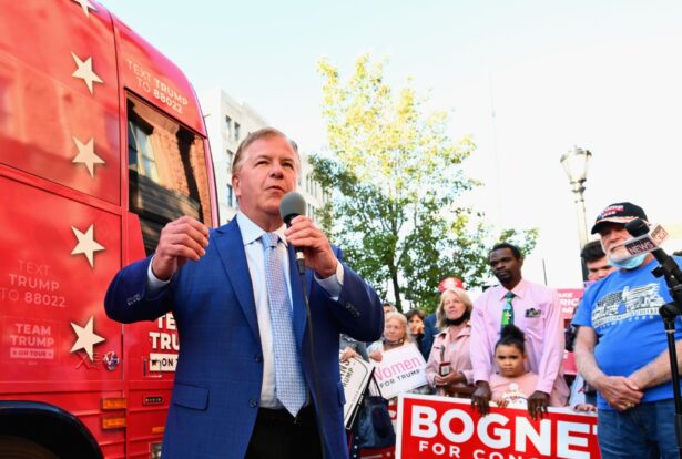 Mark McCloskey visits the republican HQ in Scranton, Pa., on Sept. 30, 2020. (Angela Weiss/AFP via Getty Images)