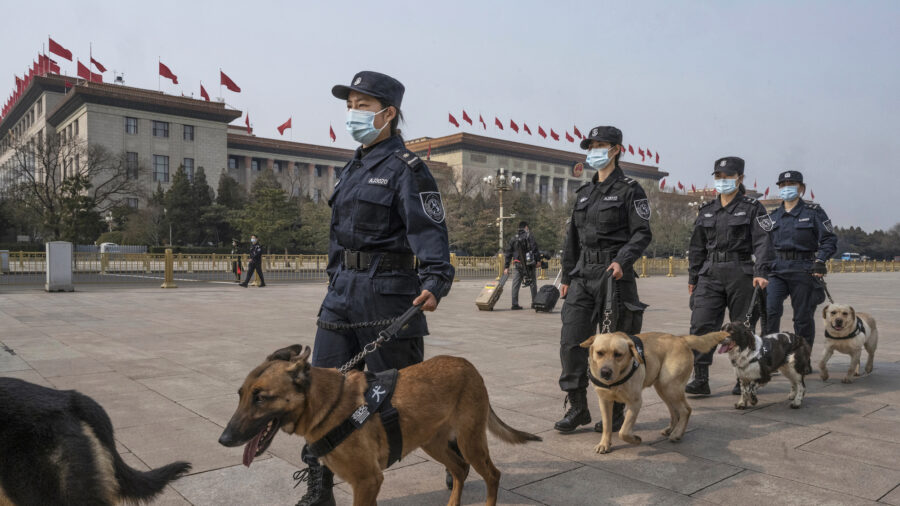 Chinese Authorities Distrust Regime: Former Official