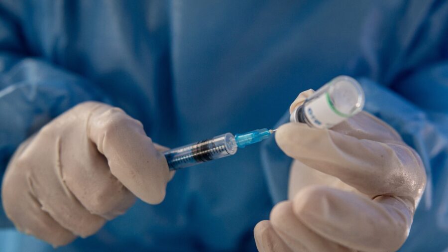 CCP Arrests Netizen for Posting Vaccine Death