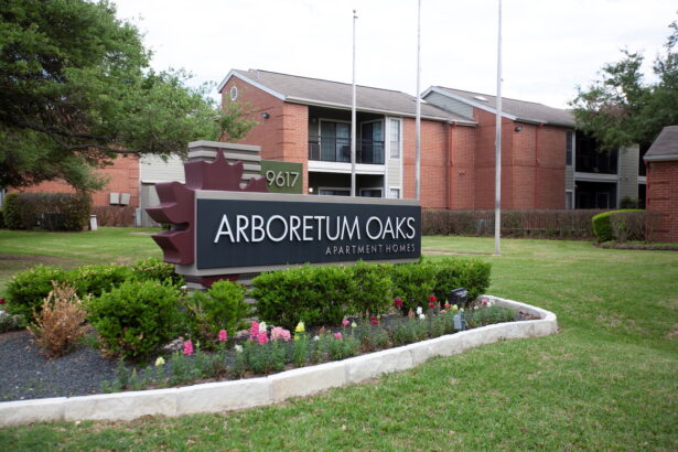 The Arboretum Oaks apartment complex, where a deadly shooting took place, is seen in northwest Austin, Texas, on April 18, 2021. (Nuri Vallbona via Reuters)