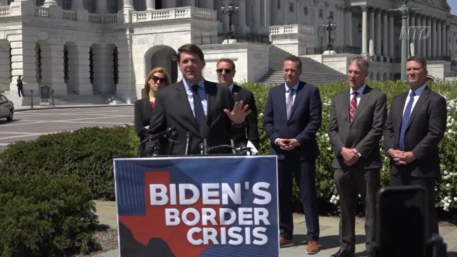 Texas Lawmakers Say They See 'Lack of Compassion' at Border