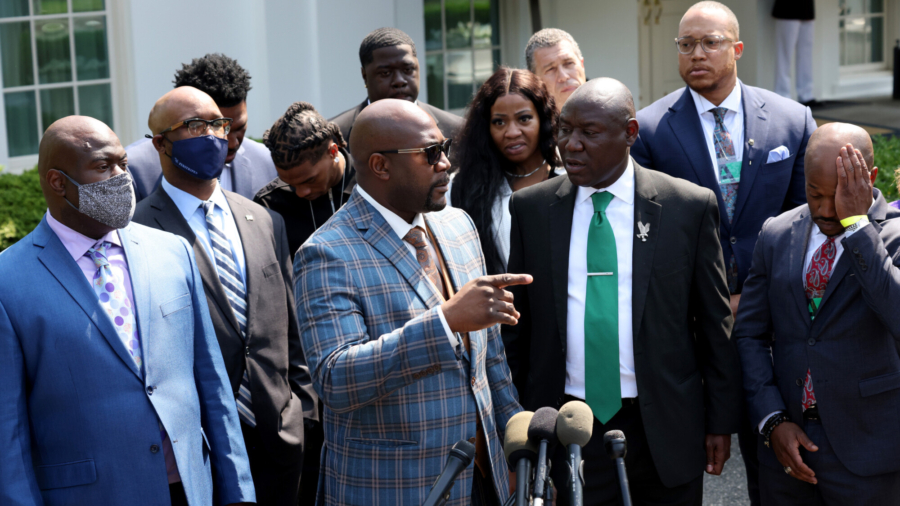 Biden Invites Floyd Family to White House