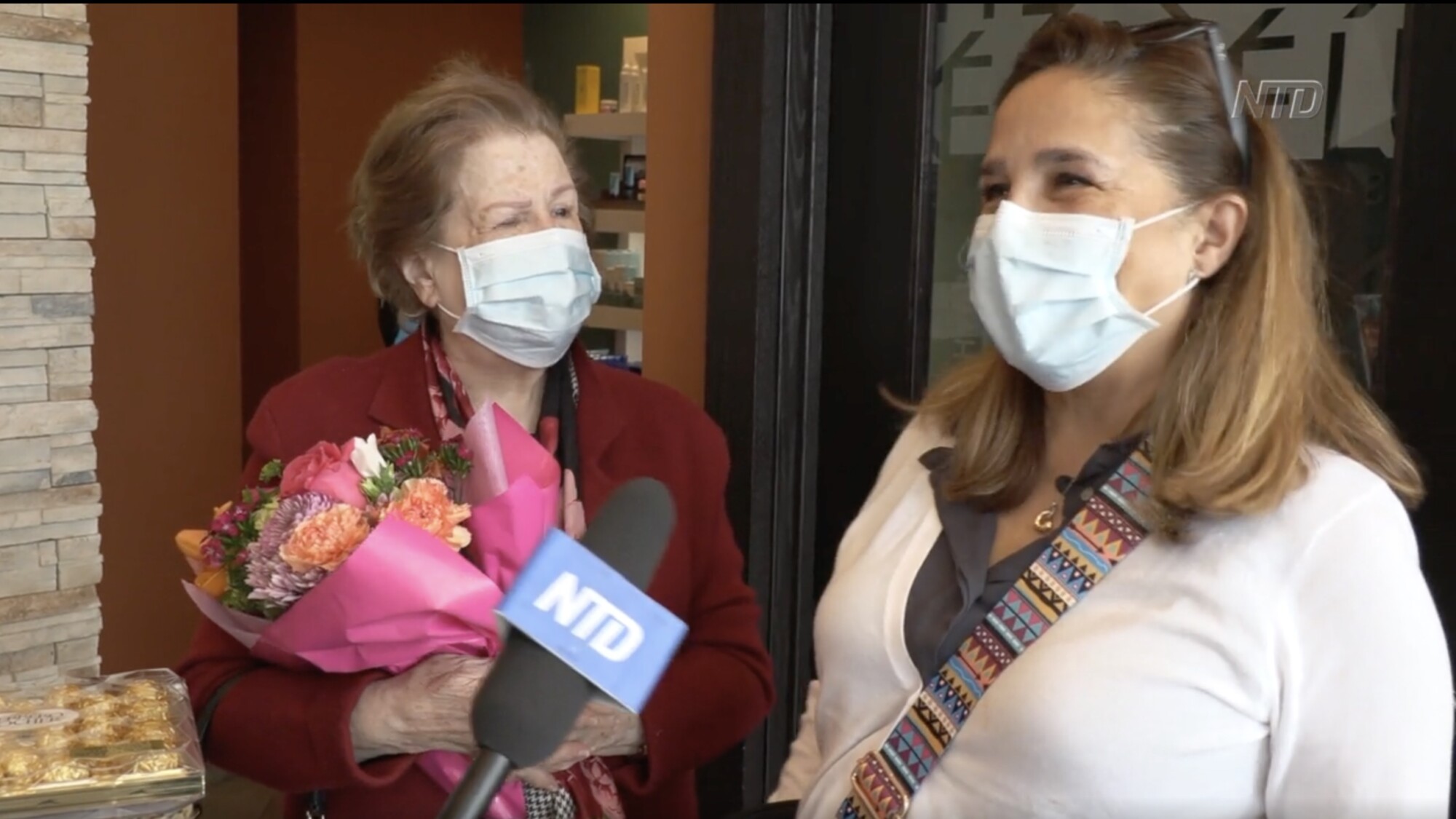 Grandma Surprised With Mother’s Day Makeover