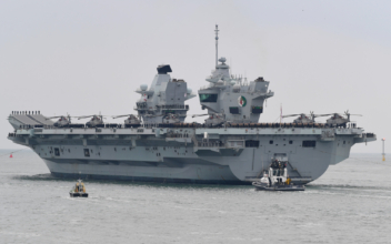 UK Warship Stops in Singapore