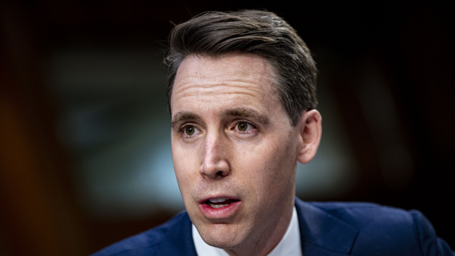 Sen. Hawley Asks Senate to Condemn Anti-Semitism