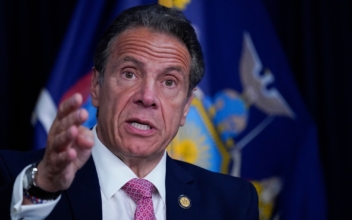 New York Mandates Vaccination for Transit Workers