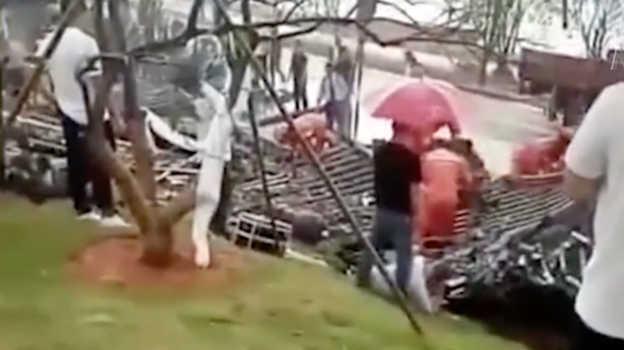 4 Killed by Collapsed Pavilion in China