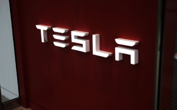 Tesla Megapack Battery Fire Fuels Concerns