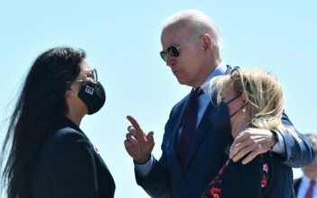 Biden and Tlaib Meet on Middle East Conflict