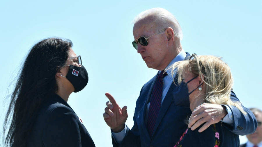 Biden and Tlaib Meet on Middle East Conflict