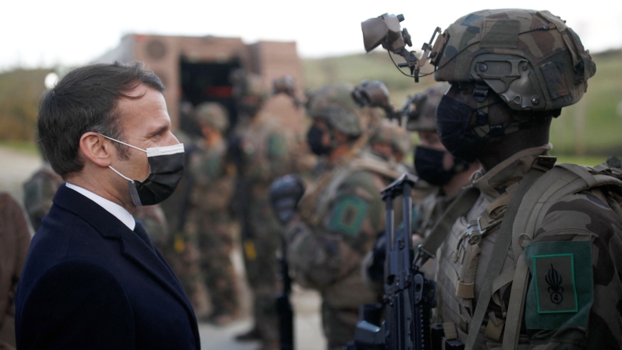 French Military Personnel Warn of Civil War