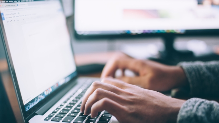 California Online College Graduates 12 out of 900