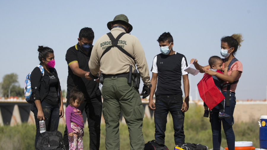 Arizona Attorney General Calls for New 'Border Czar'