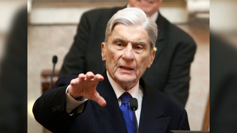 Former Virginia Republican Senator John Warner Dies at 94